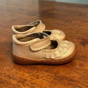 Live and Luca Ruche classic gold girls shoes mary Jane size 4